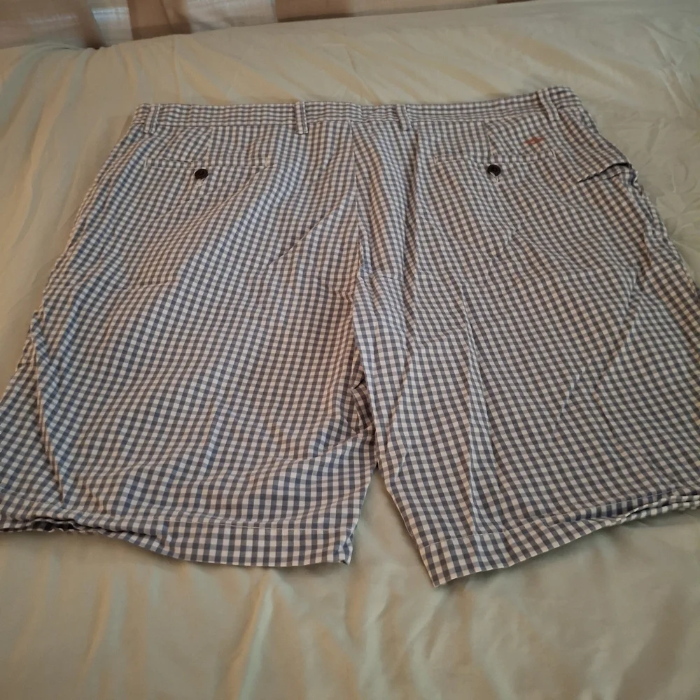 Dockers Men's Blue and White Plaid Bermuda Shorts